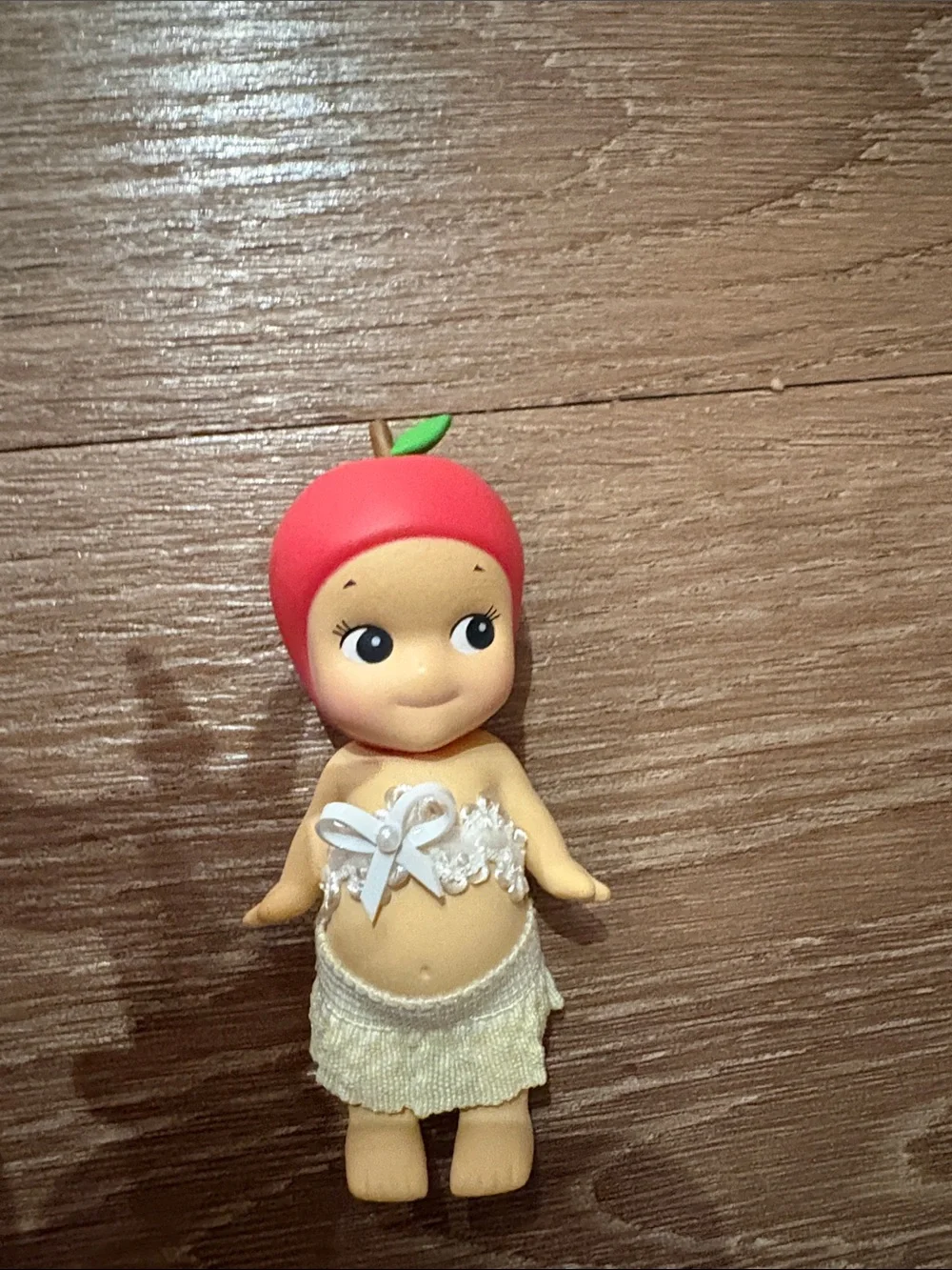 Apple Sonny Angel with fit